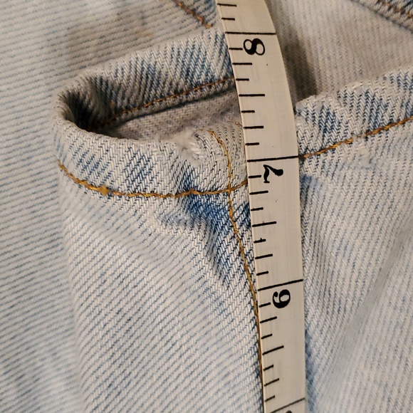 Women's vintage levi's shorts - Picture 11 of 13